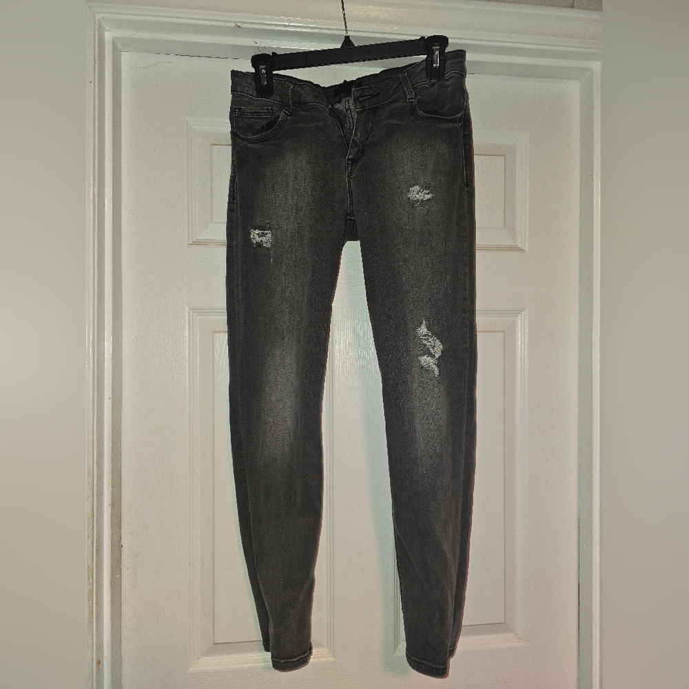 Forever 21 Black Distressed Skinny Jeans